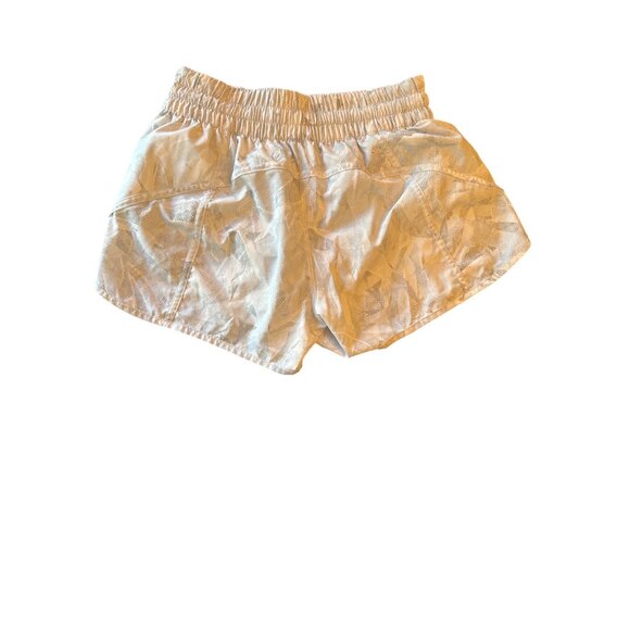 Lululemon Womens Size 8 Swiftly Camouflage Print Running Shorts With Zippered Po - Picture 4 of 5